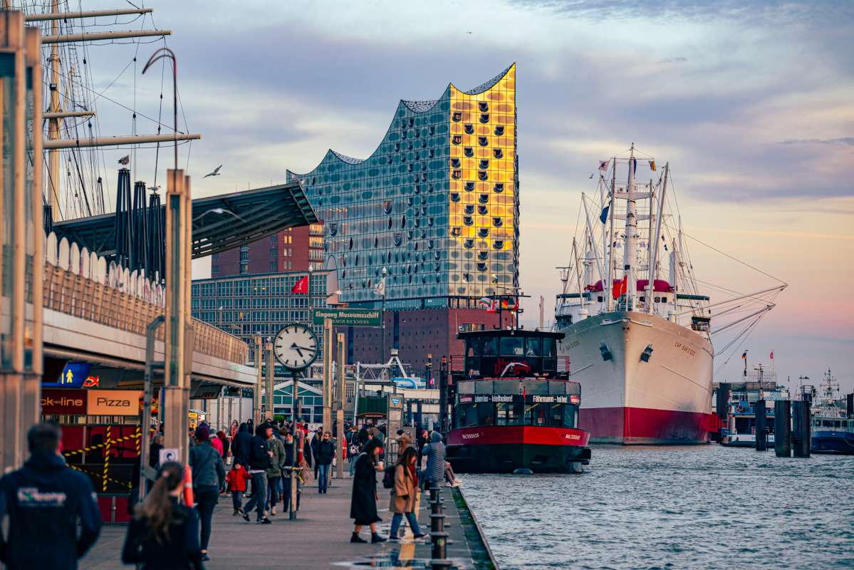 Elbphilharmonie in Sichtweite vom Hotel Hanseport Hamburg